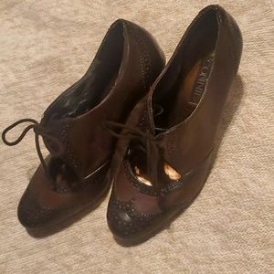 Brown vintage looking heels.